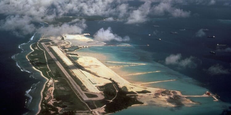 Keir Starmer told to grasp last chance to U-turn on Chagos deal | Politics | News