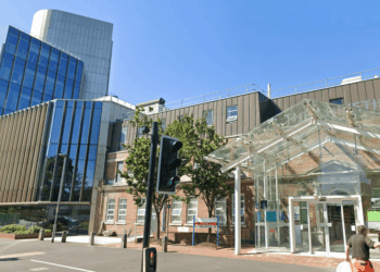 Father slapped with parking fine after being told daughter had only days to live