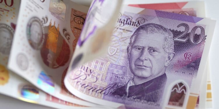 UK police force warns of surge in fake £20 notes – but here's how to spot them | UK | News