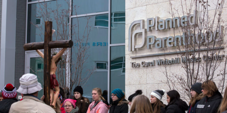 Ex-Planned Parenthood worker haunted by her experiences