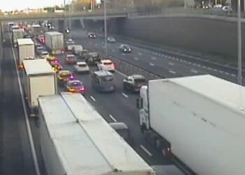 Dartford Tunnel CLOSED as lorry causes 'extensive damage' prompting emergency response