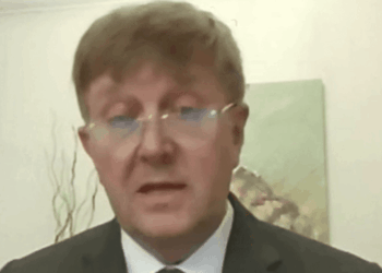 Nigel Farage: Reform mayoral candidate lashes out at Labour and says Keir Starmer 'fears' losing to NigeLFarage