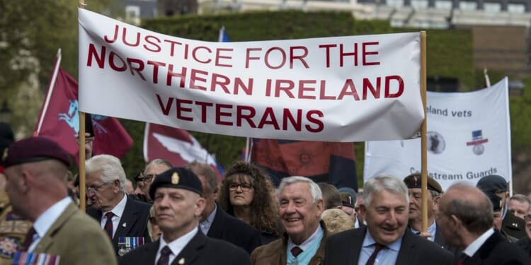 Nigel Farage vows to pardon ‘unfairly’ convicted Troubles veterans under a Reform government