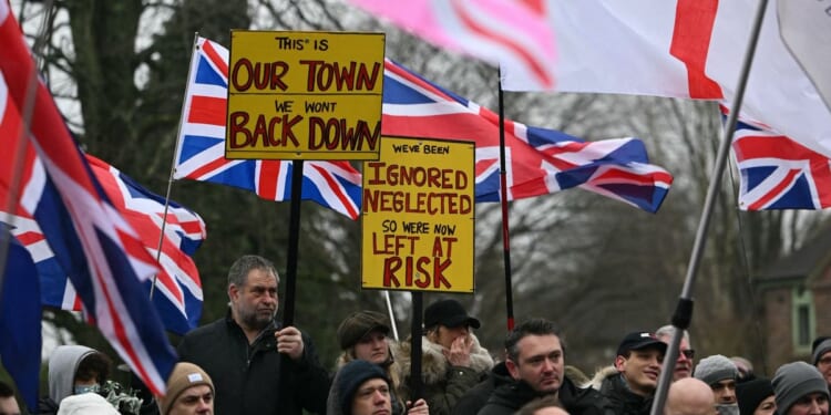 Crowborough barracks converted into migrant camp set to cost £5.6m in policing