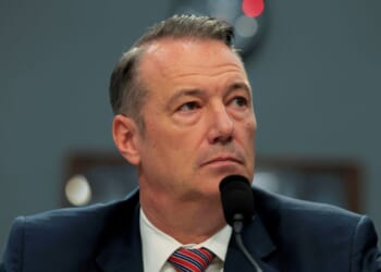 Judge orders ICE head to court, threatens contempt ruling