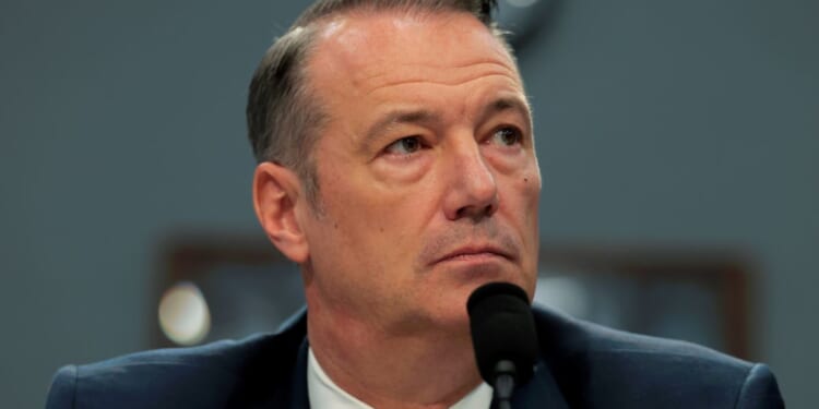 Judge orders ICE head to court, threatens contempt ruling