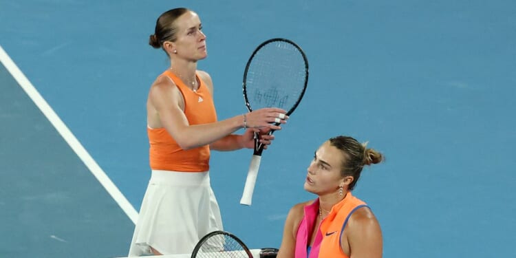 Aryna Sabalenka has frosty moment with Ukrainian opponent after reaching Australian Open final