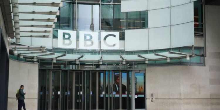 BBC allow pundits to fly to US despite broadcasting in UK 400 miles away