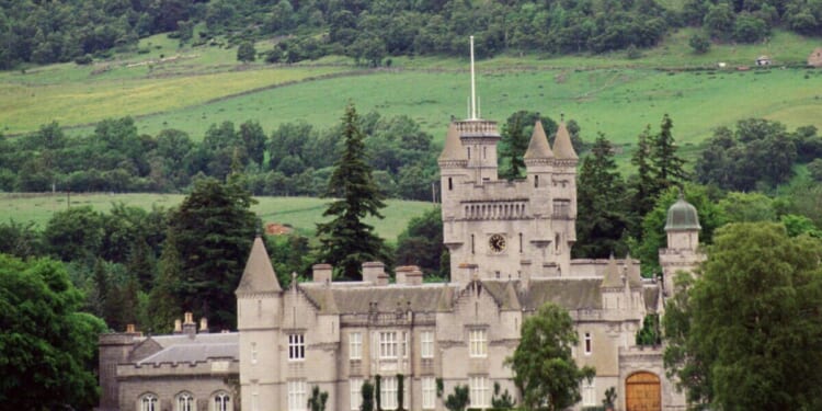 Balmoral Castle forced to closed | Royal | News