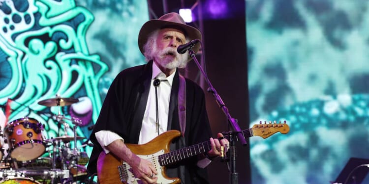 Bob Weir, Grateful Dead Co-Founder Who Birthed A New Generation Of Fans, Dead At 78