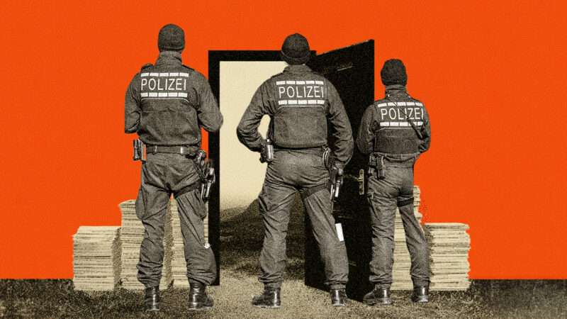 Police officers in Polizei uniforms | Illustration: Thomas Lukassek/Dreamstime/Midjourney