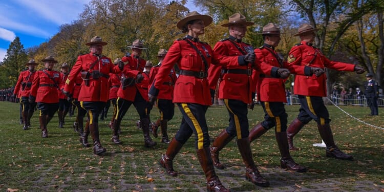 Canada to copy Islamic militants when fighting war against US | US | News