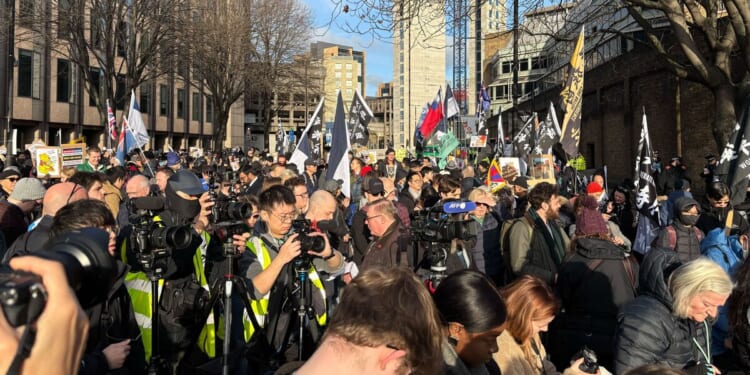 Chinese Embassy LIVE: Protesters gather at controversial site that's 'risk to UK' | UK | News