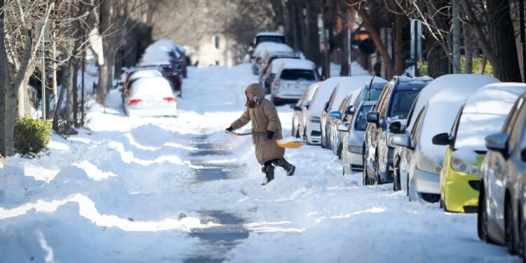 D.C. struggles to clear roads of snow despite $7.3 million budget