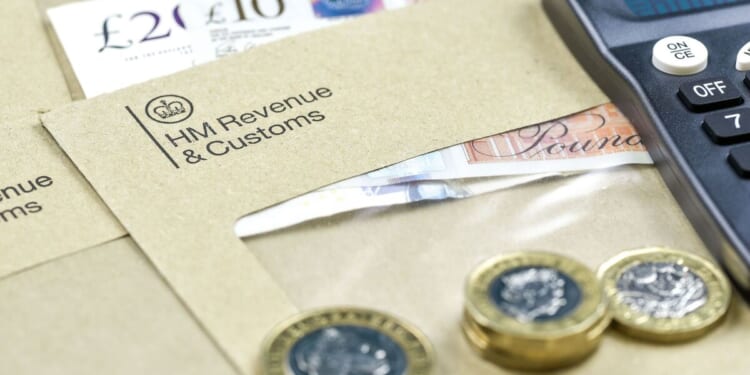 DWP deadline revealed as £200 payments issued to millions | UK | News