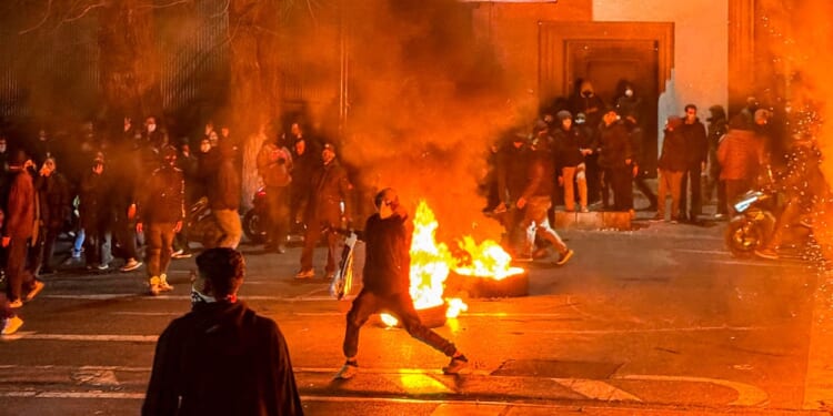 Death Toll in Iran Protests Could Be 'Thousands'