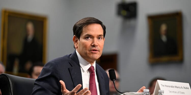 Democrats Press Rubio Over Venezuela As Trump Administration Defends Stabilization Effort