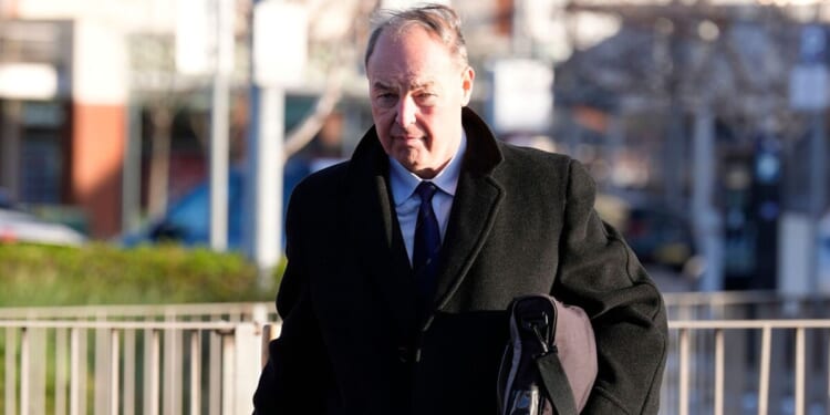 'Fake admiral' pleads guilty to dressing in Navy uniform at Remembrance Sunday memorial | UK | News