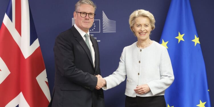 Fury over suggestion Keir Starmer could call new Brexit referendum - 'bonkers' | Politics | News