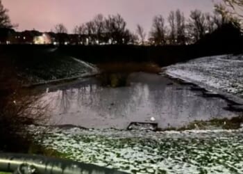 Heartbreak in Sheffield as body found at frozen pond | UK | News