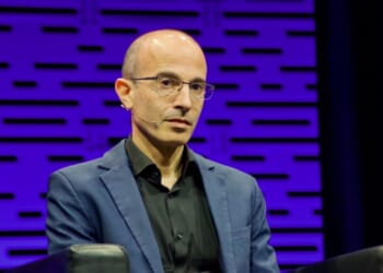 Homosexual atheist Yuval Harari says AI will 'take over religion' during Davos speech