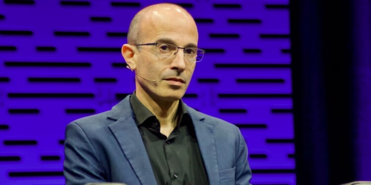 Homosexual atheist Yuval Harari says AI will 'take over religion' during Davos speech