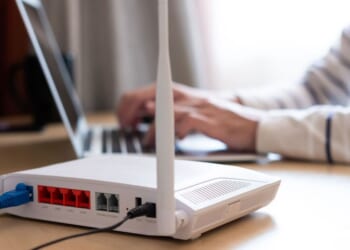 I'm a lawyer - this common Wi-Fi mistake could land you £500 fine | UK | News