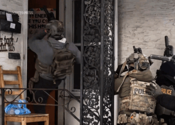 Immigration agents used a battering ram to enter Minneapolis home without a valid warrant, video shows