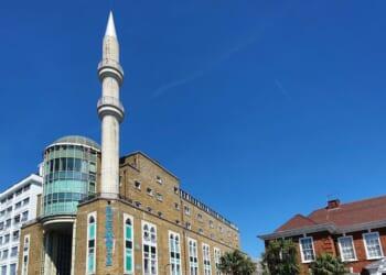 Islamism: Expert warns it is 'impossible' to integrate Muslims into Britain's democracy