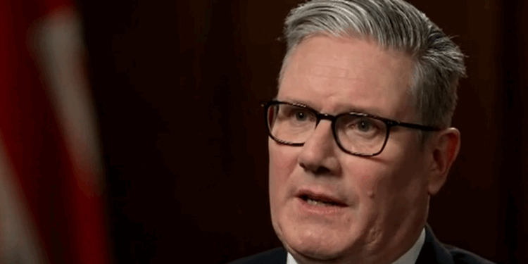 Keir Starmer issues response after US launches 'large scale airstrikes' on Venezuela