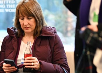 'Lambs to the slaughter' hotel bosses forced to beg Reeves over 'hamme | UK | News