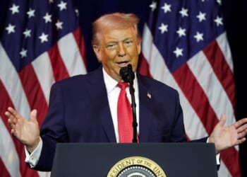 Lawmakers Tell Trump to Keep Pressuring Iran