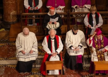 Let us reason together, not argue, Lord Williams says during service to mark Christian Unity Week