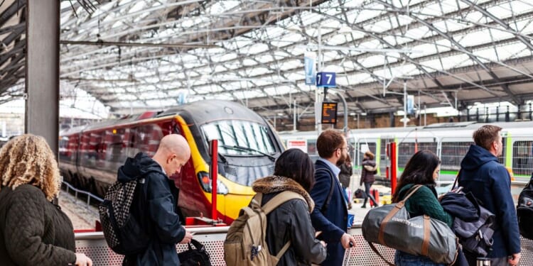 Liverpool Lime Street LIVE: Chaos at major train station as trains cancelled after crash | UK | News