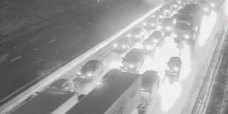 M1 chaos as major motorway shuts after lorry bursts into flames | UK | News