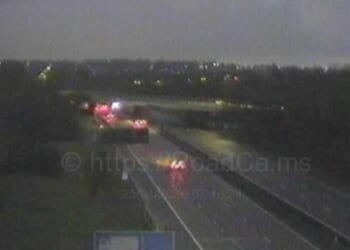 M1 traffic: Lanes closed after three-vehicle crash sparking delays near Watford | UK | News