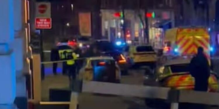 Manchester shooting: Gunshots in Gay Village as armed police swarm street | UK | News