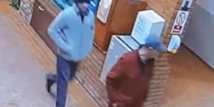 Police urge 'don't approach' as two prisoners 'absconds' from jail | UK | News