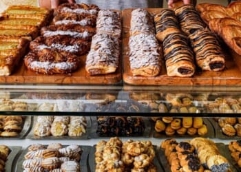 Popular bakery brand announces immediate closure and shuts last branch | UK | News