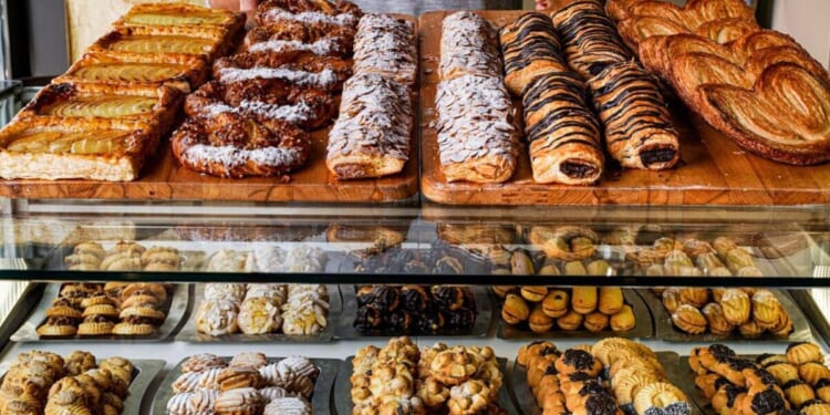 Popular bakery brand announces immediate closure and shuts last branch | UK | News