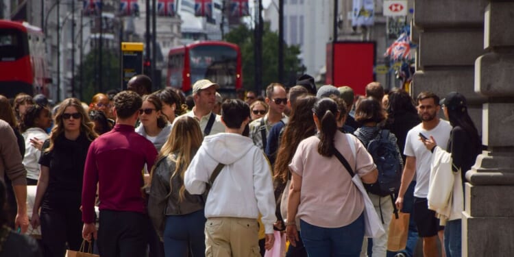 Popular high street giant with more than 130 UK stores announces shock closure | UK | News
