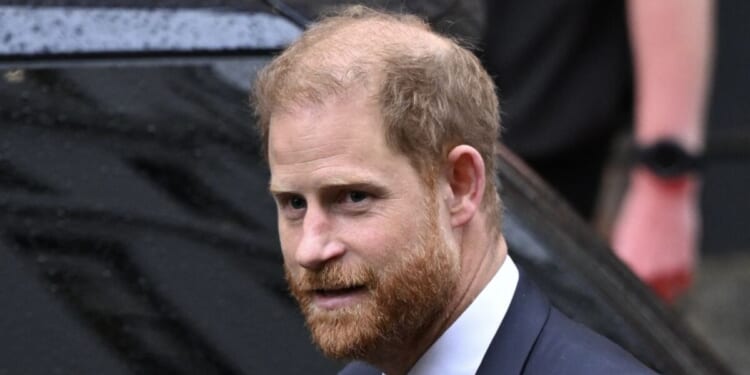 Prince Harry is 'trapped in the past' as Royal Family divide 'absolute' | Royal | News