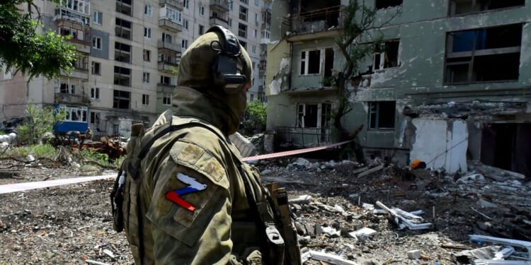 Putin's barbaric snow torture of Russian soldiers 'deserting' frontline revealed | World | News