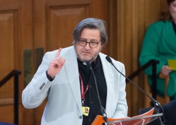 Report outlines barriers to training for working-class ordinands ahead of Synod debate