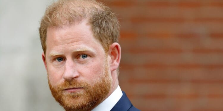 Royal Family LIVE: Prince Harry awaits major decision as 'powerless' Palace looks on | Royal | News