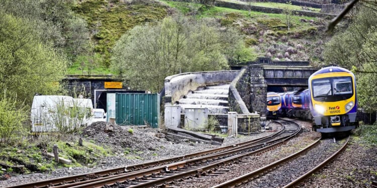 Standedge Tunnel LIVE: Train services suspended after fire | UK | News