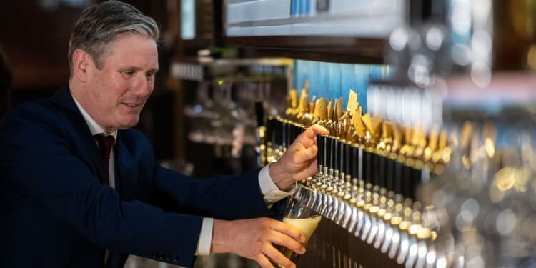 Starmer and Reeves have just declared war on Britain's pubs | Politics | News