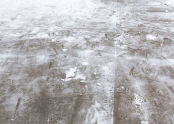 Stop using salt to clear ice from driveways - 1 natural ingredient is much better | UK | News