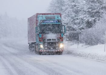 Storm Goretti LIVE: UK braces for 90mph gusts as Met Office issues amber warnings | Weather | News
