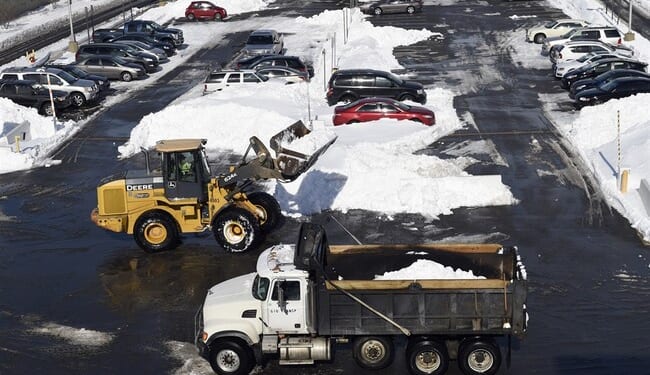 Tiara-Wearing 'Diva' With Snowplow Takes D.C. Streets by (Winter) Storm – RedState